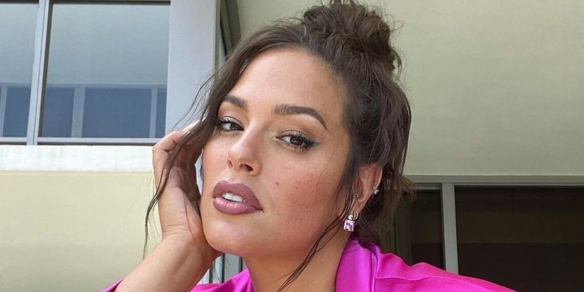 How Much Does Ashley Graham Weigh