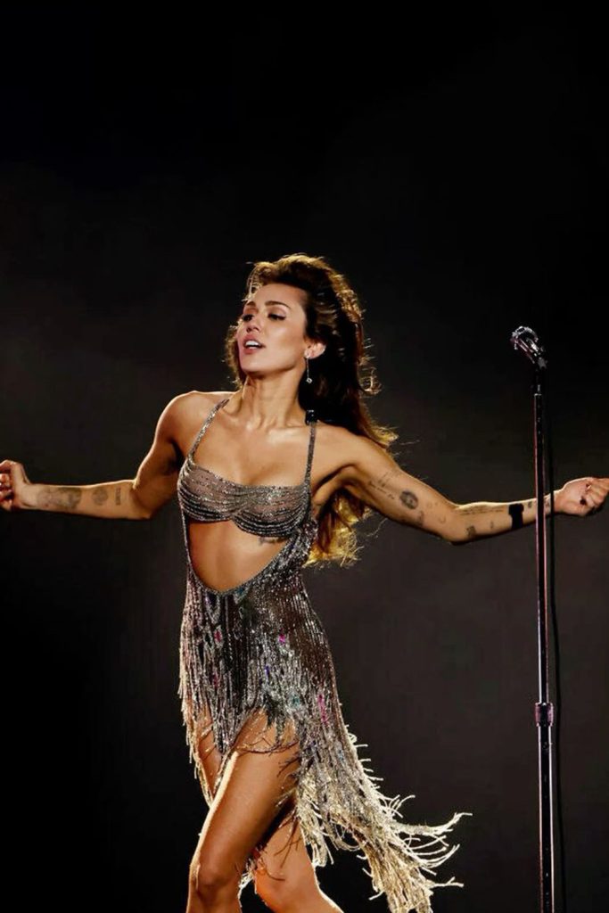 Miley Cyrus performance at the Grammys