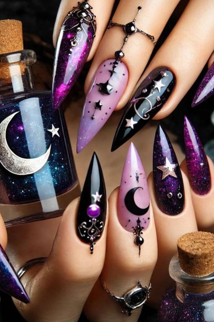 Witchy Halloween nails