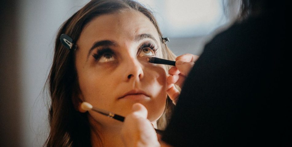 30 Elegant Natural Glam Makeup Ideas for Your Wedding Day