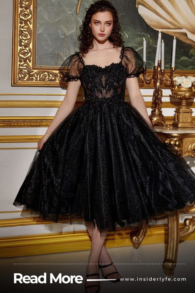 Classical sweetheart little black dress