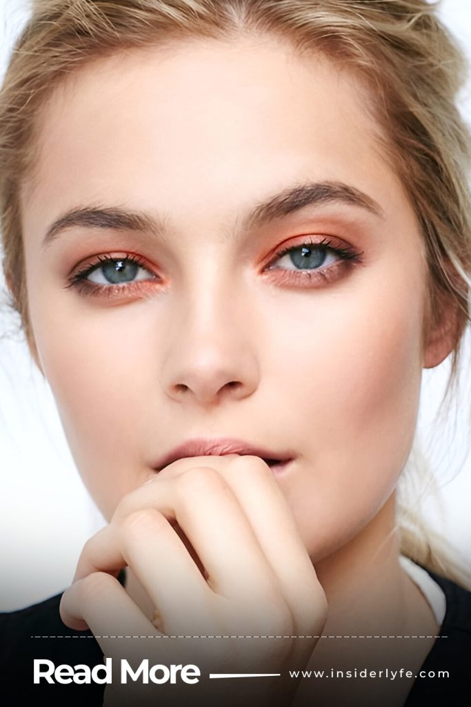 Peach Eye Shadow with a Natural Look