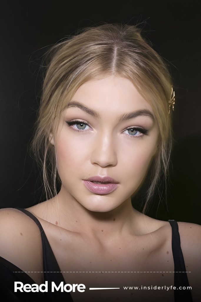 Winged Eyeliner and Natural Lips
