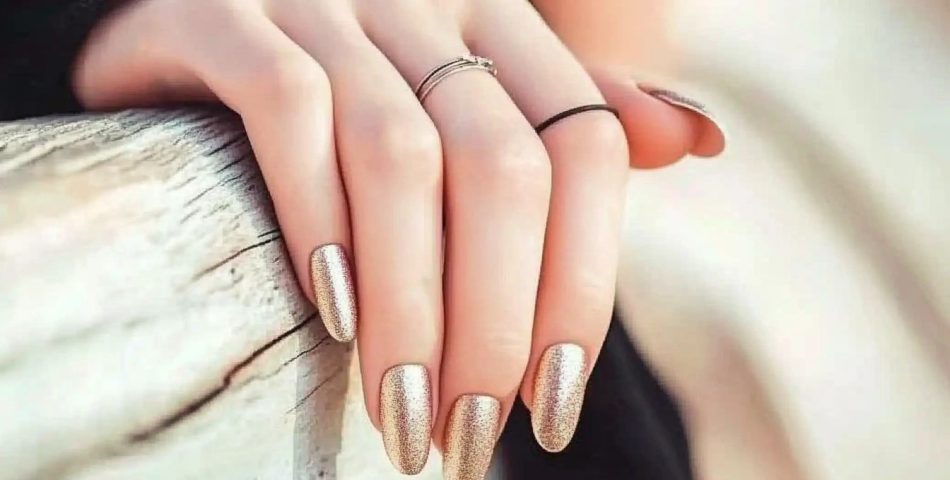 Shimmer and Shine Metallic Nails for Every Occasion