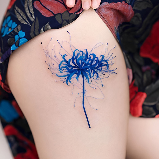 Spider Lily Bouquet on the Thigh