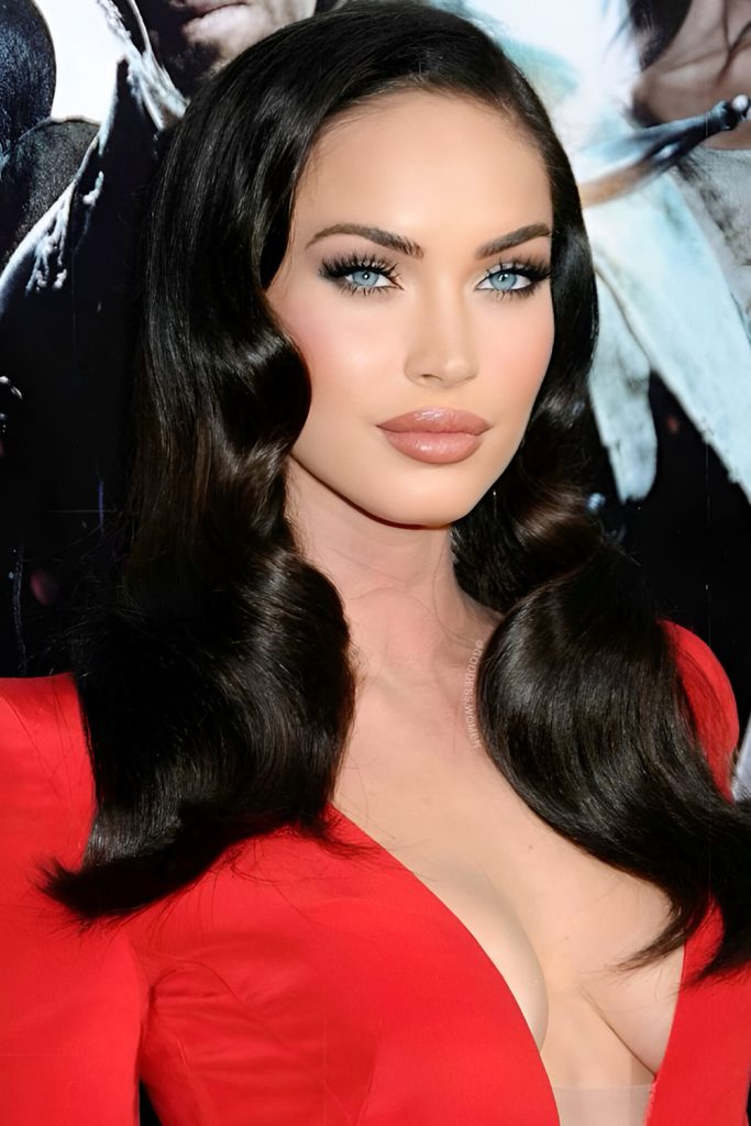 Voluminous Retro Curls