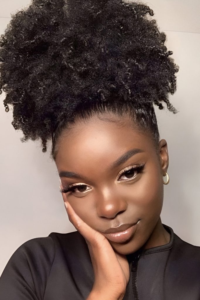Curly High Puff