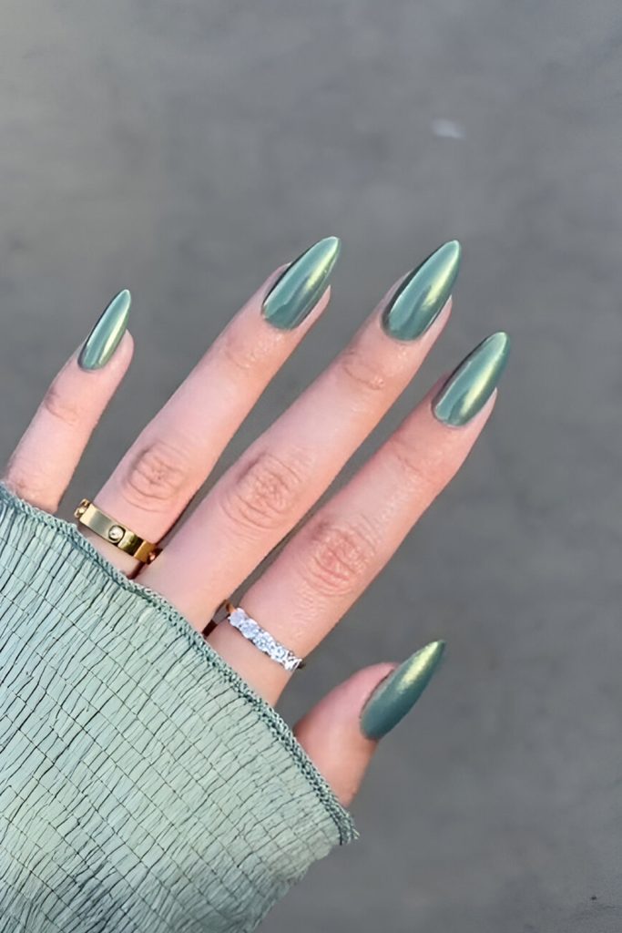Holographic Green
