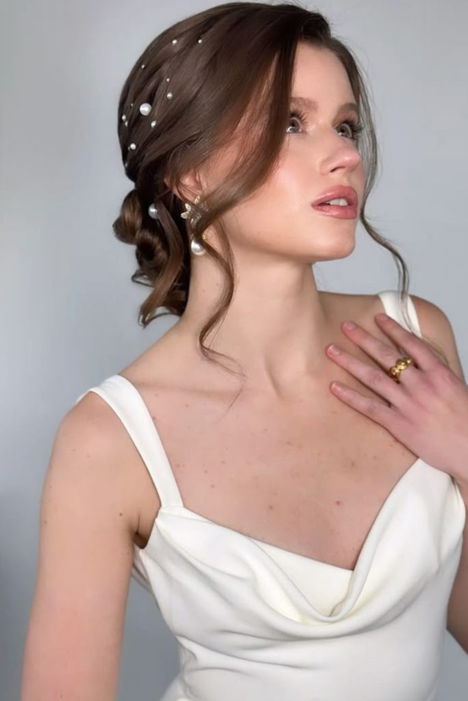 Elegant Low Puff