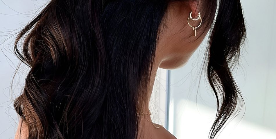 Glamorous and Versatile Claw Clips for Any Celebration