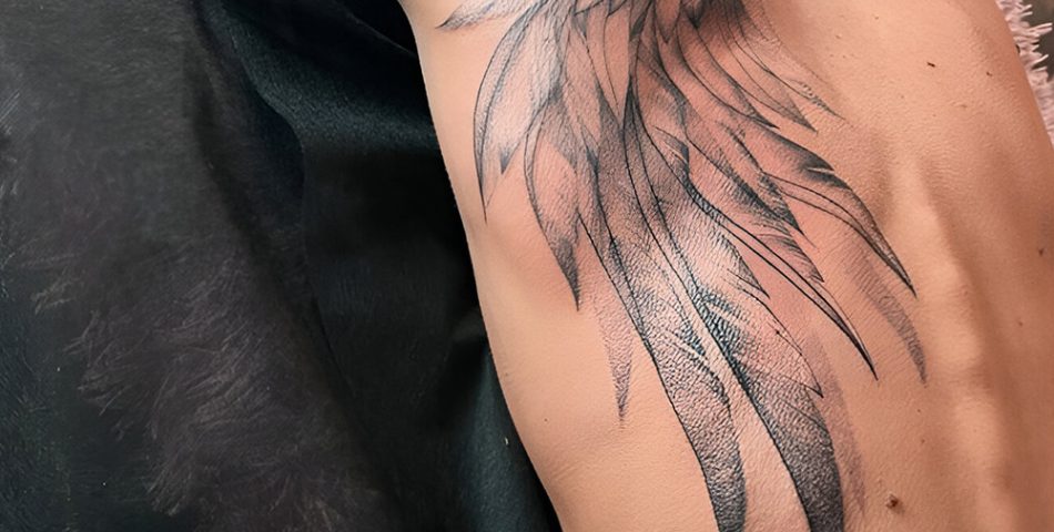 Feathered Back Tattoos – Delicate and Refining