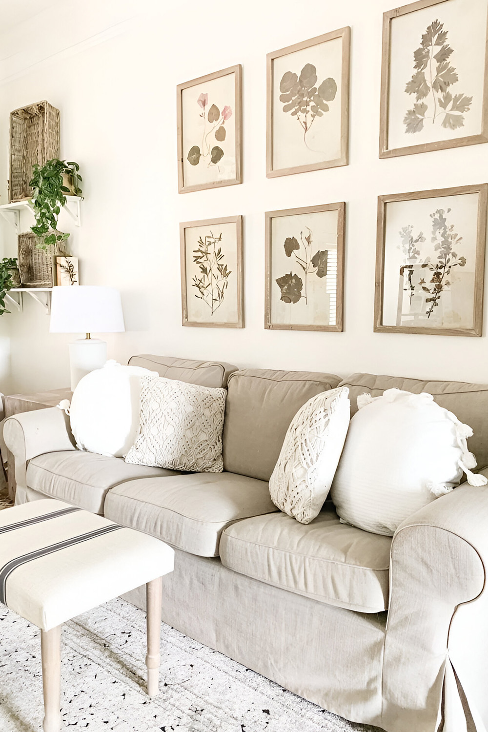 Spring Airy Interior 36 Bright & Airy Spring Living Room Designs to Inspire You - Insiderlyfe