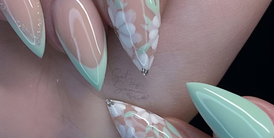 Mint Green Nails for a Stylish and Fresh Look