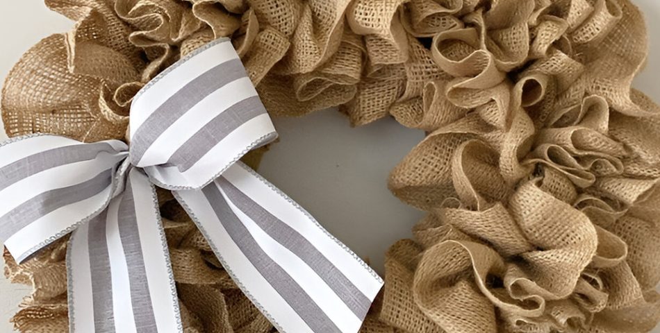 Rustic Burlap Wreaths for Farmhouse Ambiance