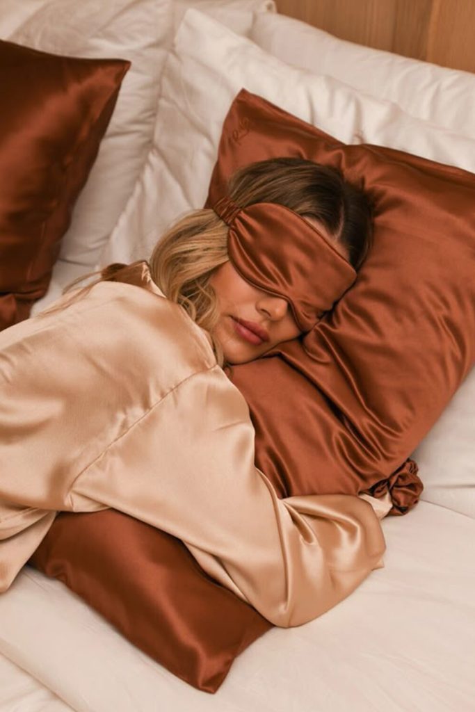 Sleep on a Silk Pillowcase Reduce Frizz and Breakage