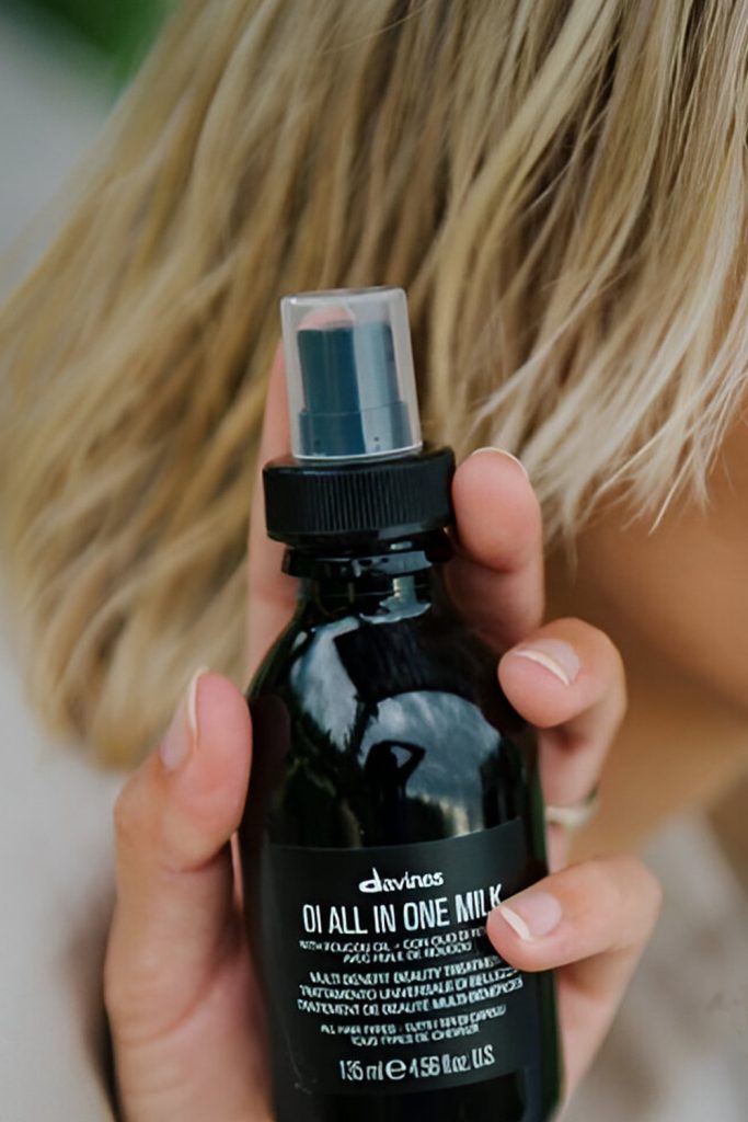 Use a Lightweight Leave In Conditioner Prevent Tangles and Frizz