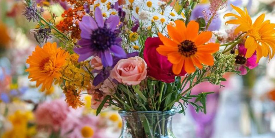 Bright Wildflower Arrangements to Bring the Outdoors In