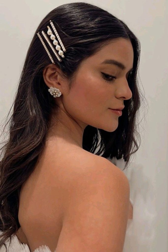 How to Accessorize Your Prom Hair