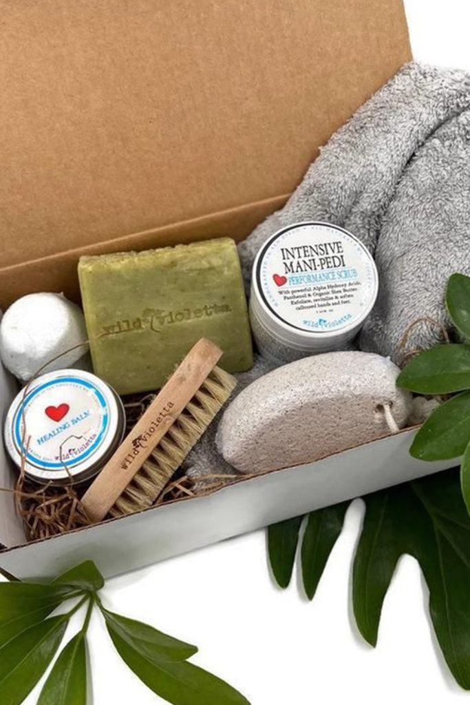 Pamper Her Weary Toes with a Foot Spa