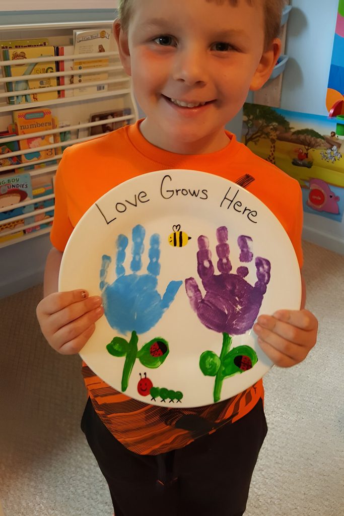 Paper Plate Flowers Full of Love