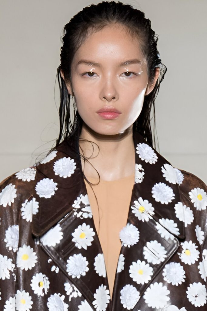 Sculptural Waves You Could Hang on a Wall