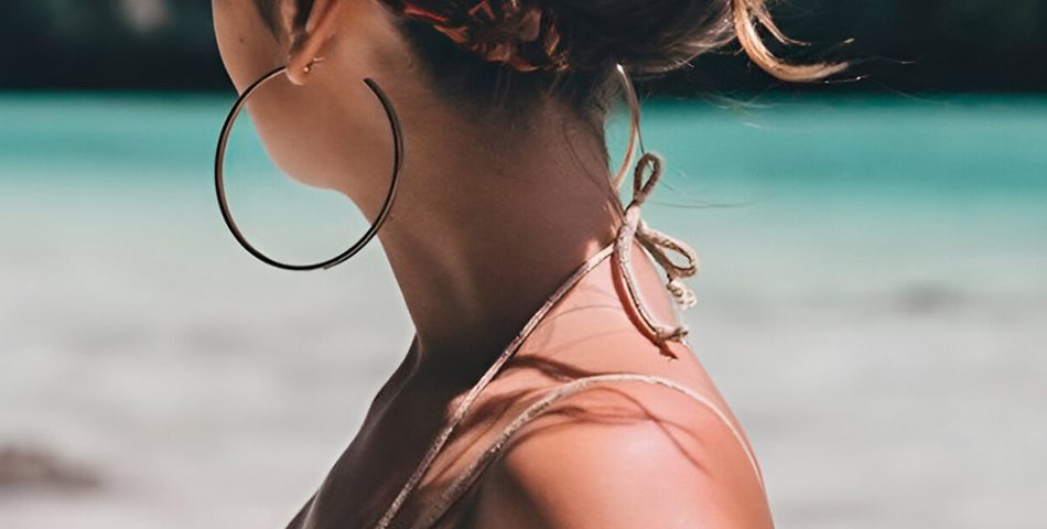 The Classic Top Knot, But Beachier