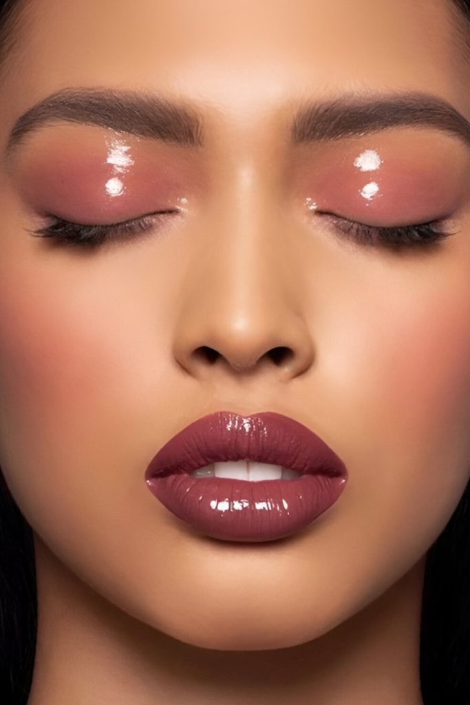Glossy Eyes That Sparkle Under the Summer Sun