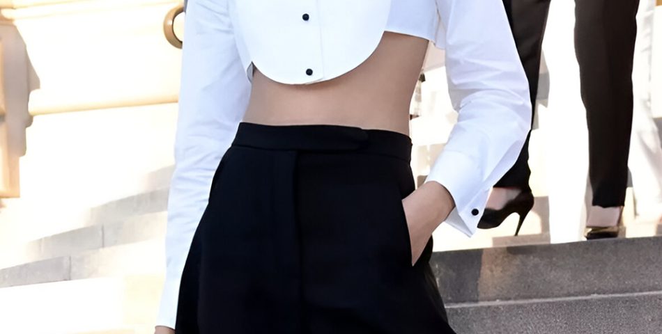 Iconic Crop Top and High Waisted Jeans