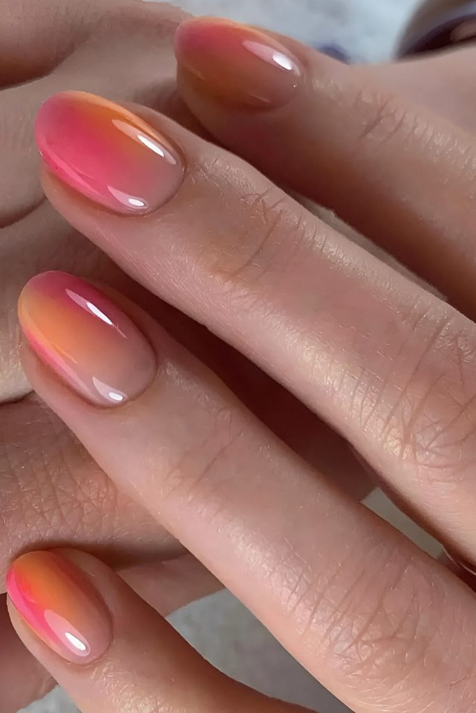 Sunset Ombré Nails That Melt Like a Beachside Horizon