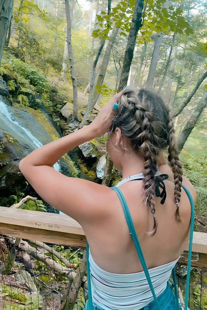 How to Choose the Perfect Trail Hairstyle for Your Adventure