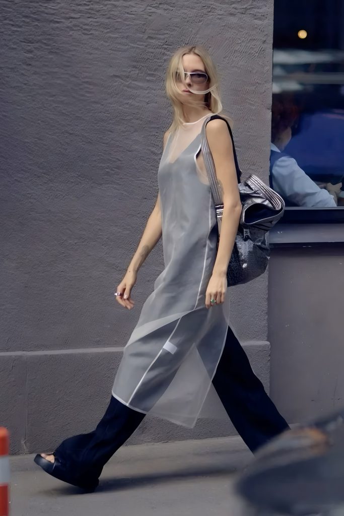Light Layers That Whisper Style