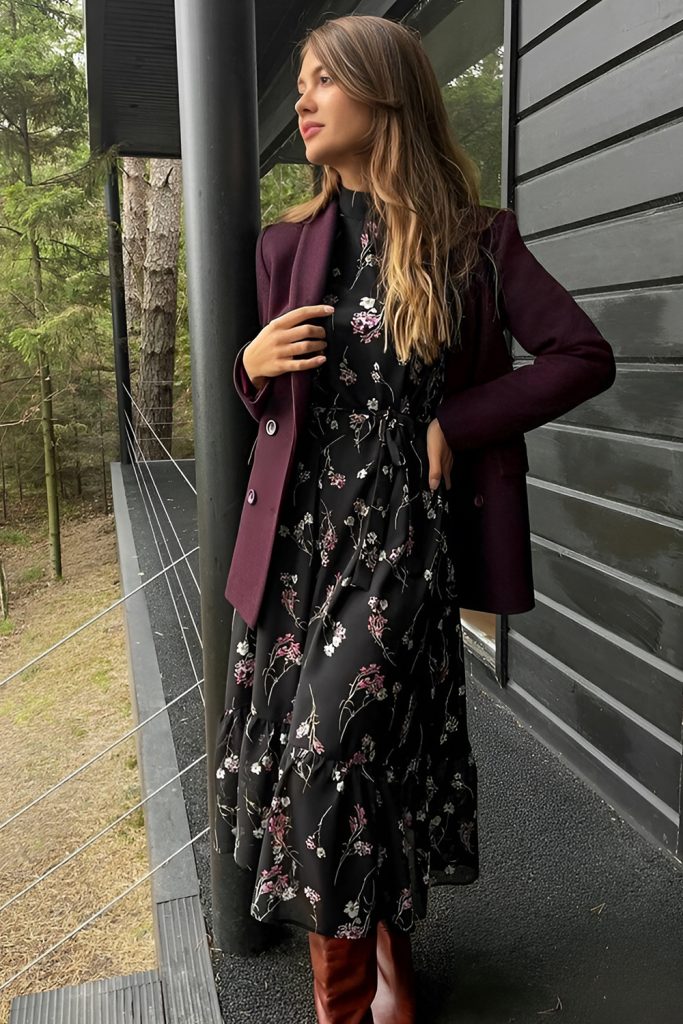 Dark Florals That Transition Perfectly from Day to Night