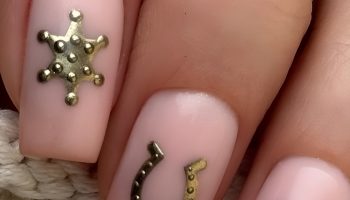 Delicate Nude Nails with Small Horseshoe Details