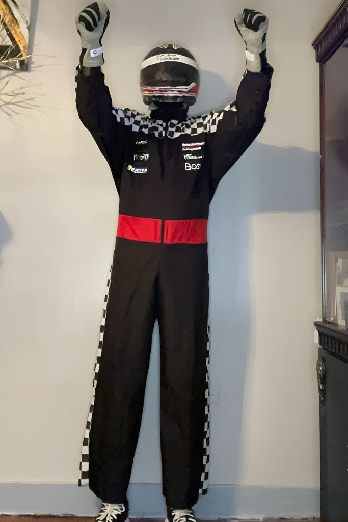 Race Car Driver Easy to Wear and Sporty