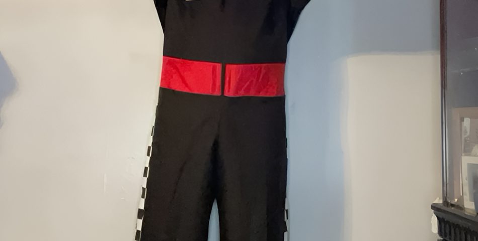 Race Car Driver Easy to Wear and Sporty