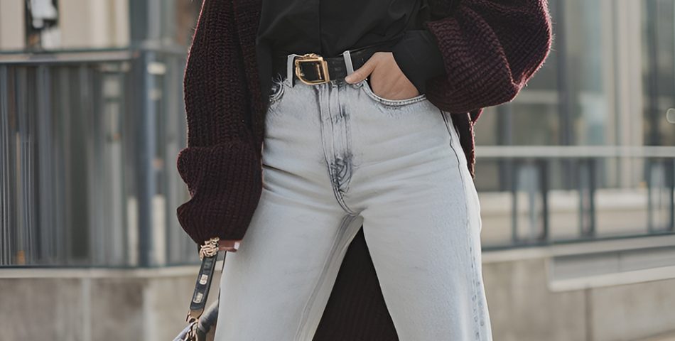 Romantic Blouses Pinned into High Waisted Jeans for Casual Dates