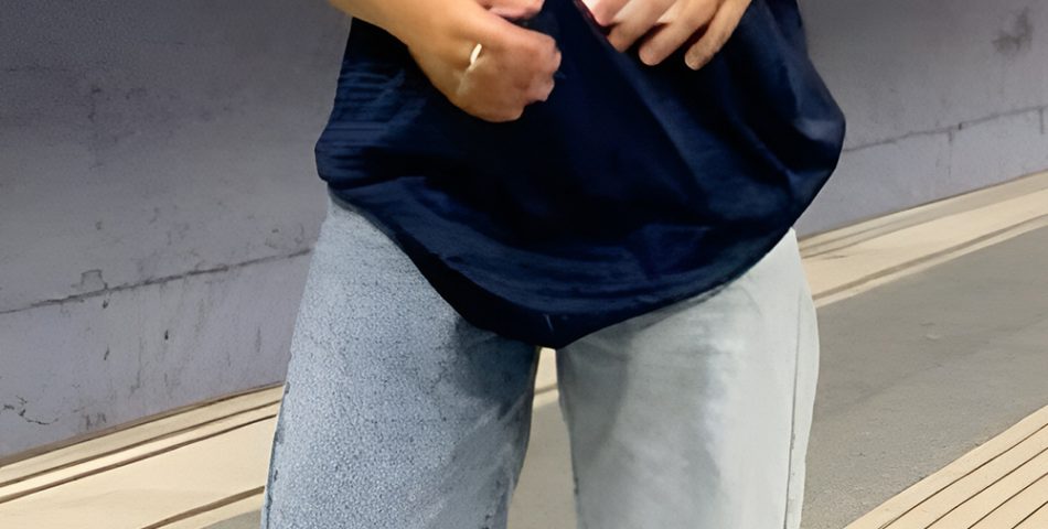 Athletic Outfits Featuring Jerseys and Loose Jeans