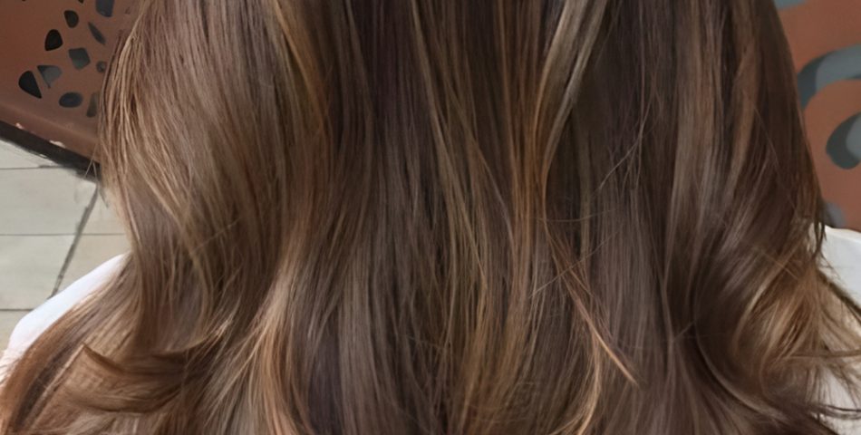 Caramel Toned Lowlights for Depth and Contrast