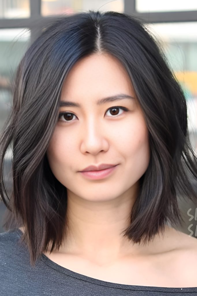 Collarbone Length Choppy Bob with Movement