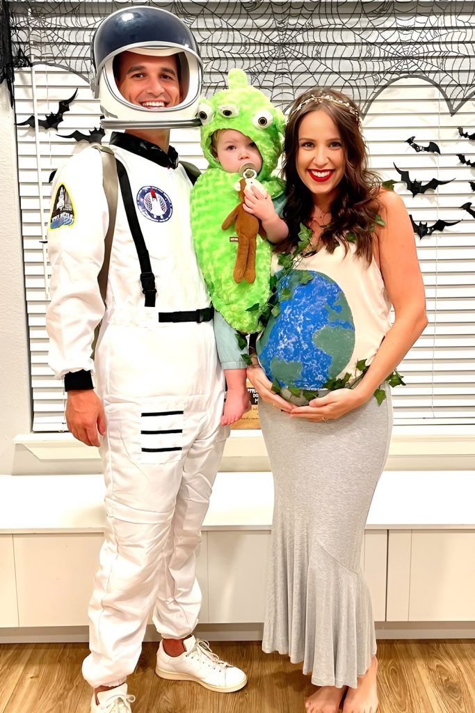 Cosmic Scientists on a Quest to Research the Baby Alien