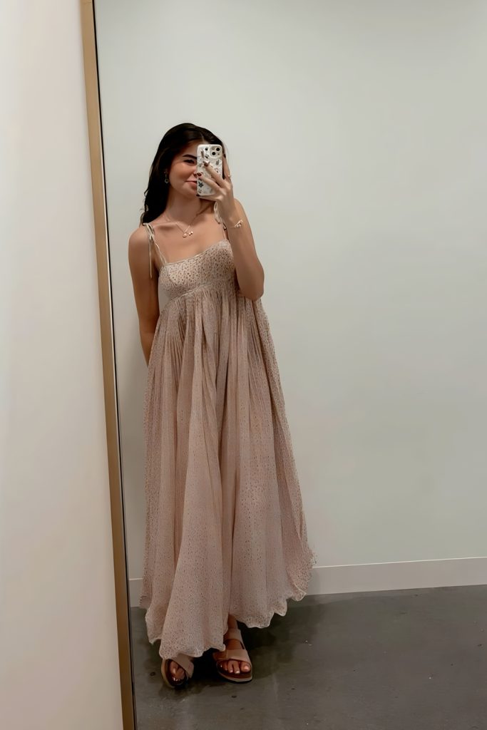 Flowy Maxi Dresses That Work for Any Weekend Plan