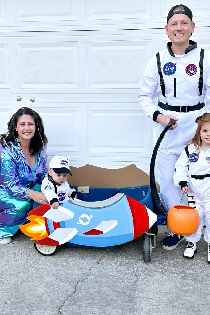 Interstellar Explorers Finding the Most Adorable Alien Creature