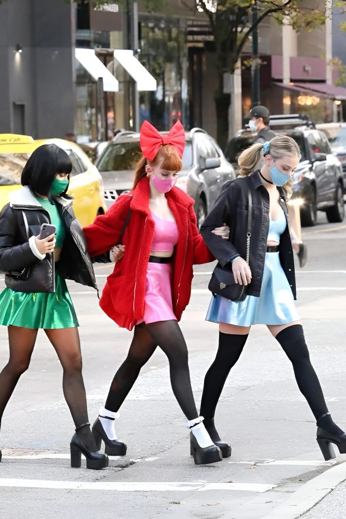 Save Townsville in Style as the Powerpuff Girls