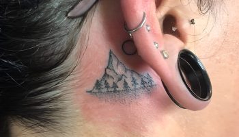 Sculptural Ear Cuffs with a Minimalist Mountain Symbol