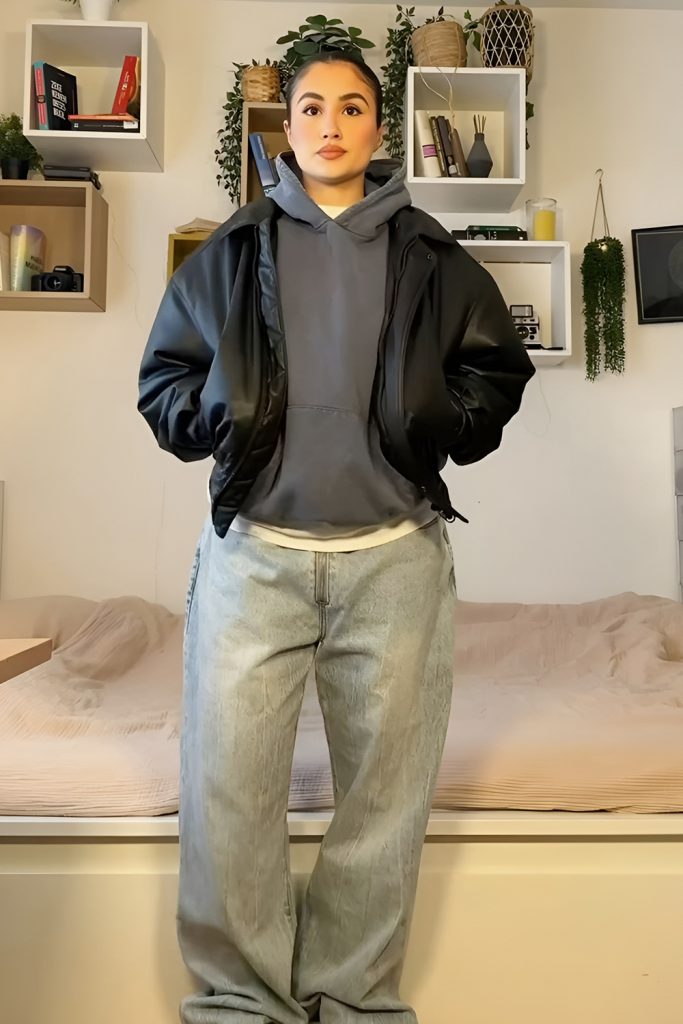 Street Style with Oversized Hoodies and Baggy Jeans