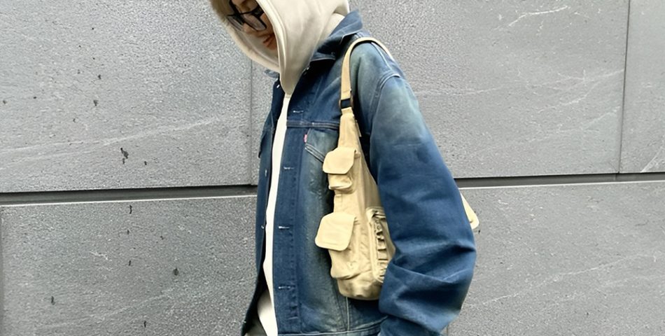 Streetwear Aesthetics with Oversized Hoodies and Relaxed Denim
