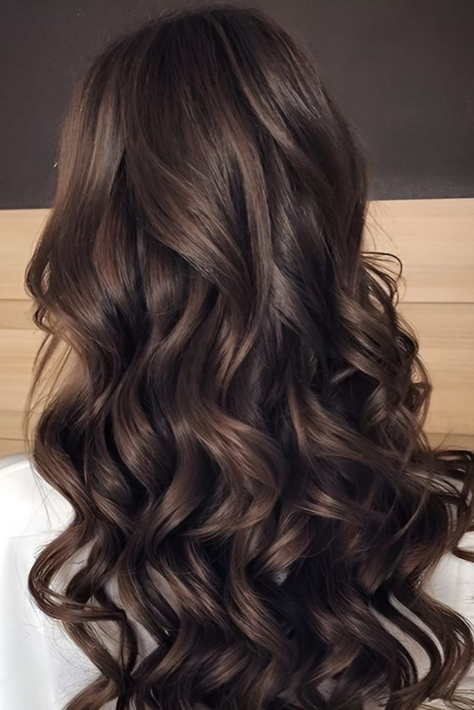 Body Wave Curls on a Silk Press for Glamorous Volume