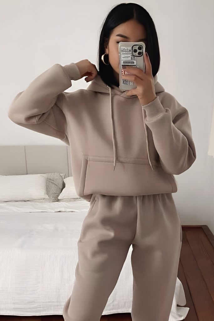 Cashmere Blend Hoodie with Sleek Joggers