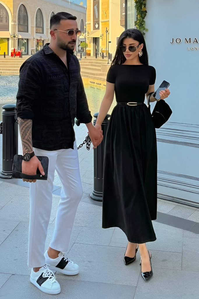 Coordinating Accessories Such as Scarves, Hats, or Belts