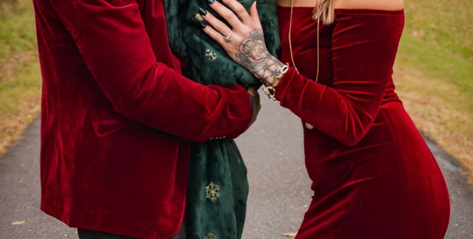 Dignified Velvet Dresses and Suits for a Classic Holiday Gaze